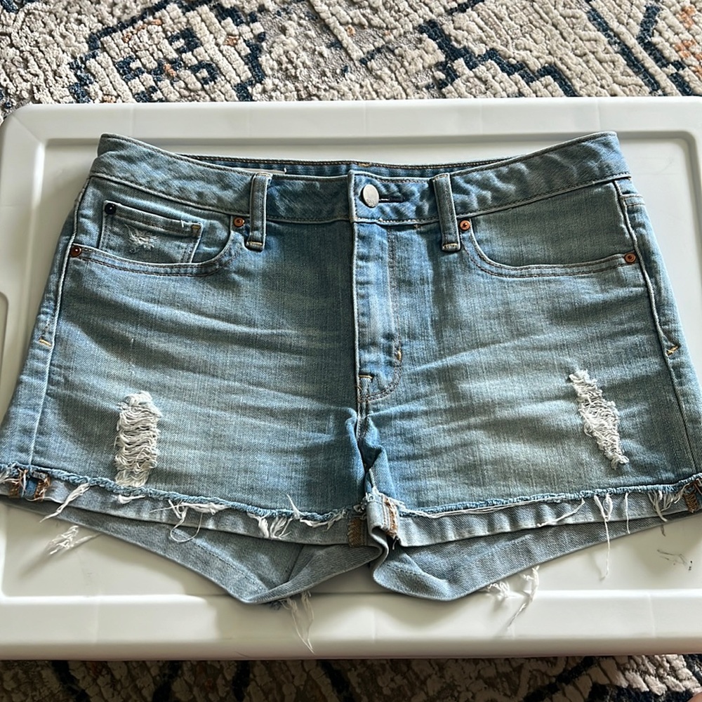Size 27/4 Gap Jean shorts